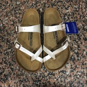 ✨✨Brand new Birkenstocks ✨✨